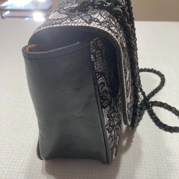 Like New Patricia Nash Chantilly Lace Leather Crossbody/Shoulder Bag - Picture 5 of 9